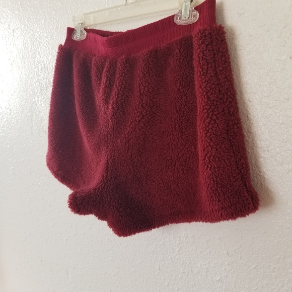 lounge shorts sherpa burgandy NEW BOUTIQUE - Picture 4 of 7